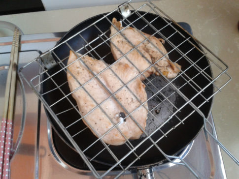写真は鶏むね肉を焼いてみたとき